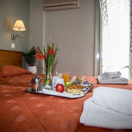 Togias Hotel Aegina Esterno foto