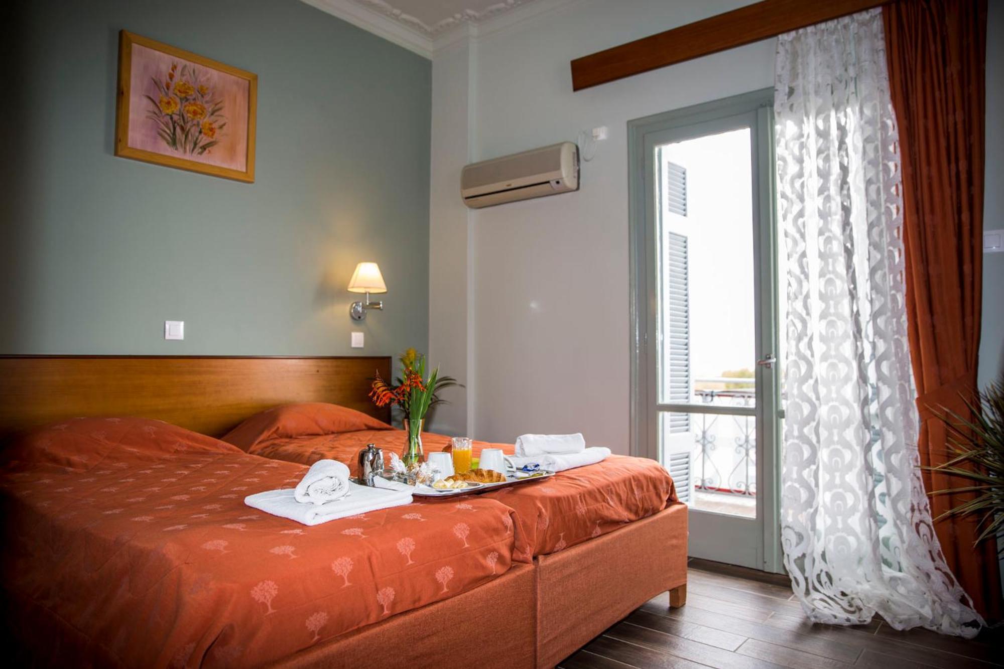 Togias Hotel Aegina Esterno foto